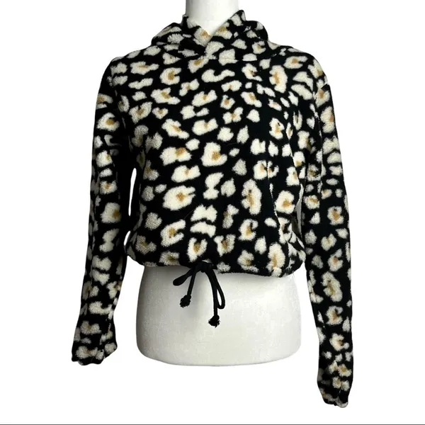 Wild Fable Cropped Hoodie Size M - Image 4