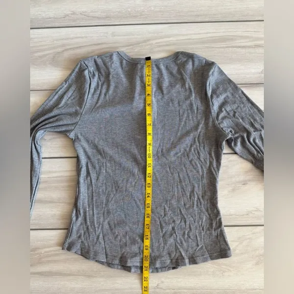 Cider Solid Rib Long Sleeve Tee Grey Large NWT IN PACKAGE - Image 7