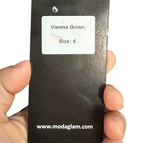 Moda Glam Vienna Statement Bow Gown With Sash‎ Merlot Size 6 Prom Wedding Guest - Image 7