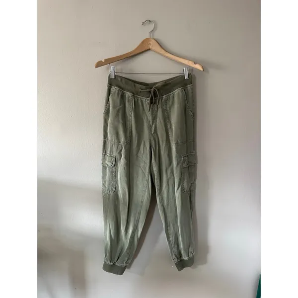 American Eagle Green Elastic Waist Cargo Joggers Size Small Short - Image 3