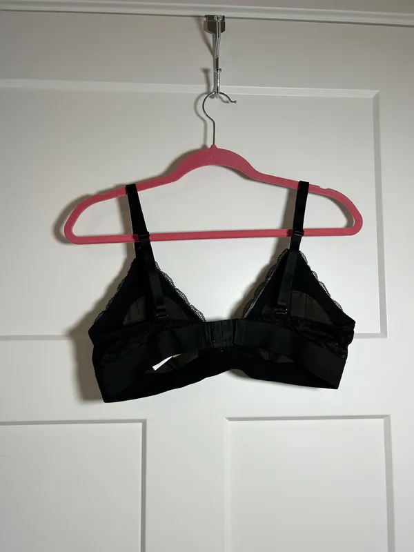 Large black lace bralette - Victoria’s Secret - Image 4
