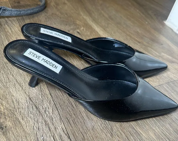 Black Steve Madden slip heels - Image 2