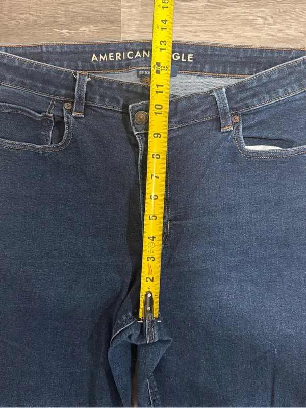 American Eagle Women’s High Rise Med Wash Blue Denim Mom Jeans Size 12 Reg - Image 8