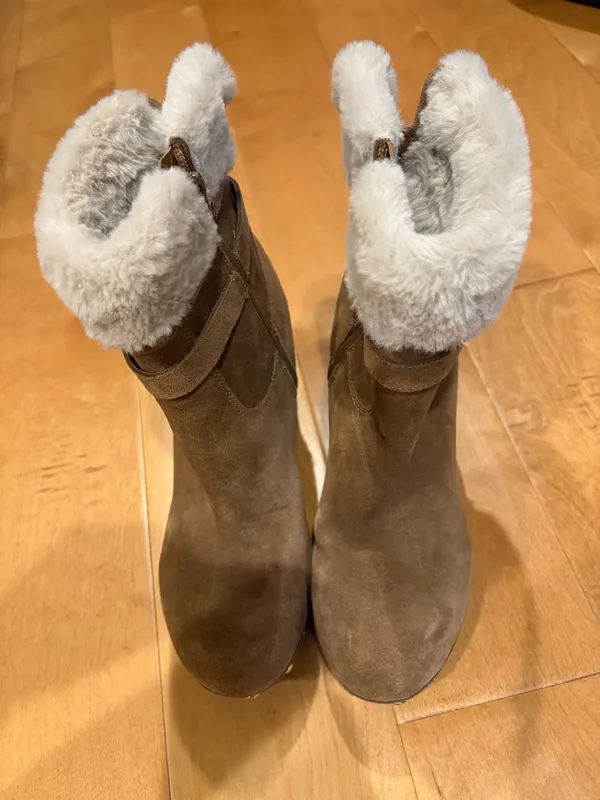 Guess Women's Damina Platform Wood Clog Booties boots suede tan sz 9 - Image 5
