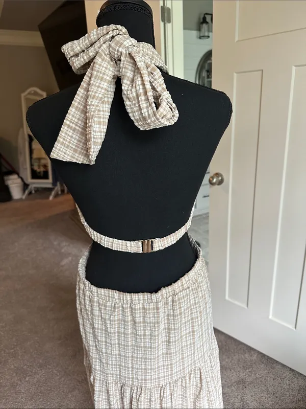 Venus Beige Plaid Halter Cutout Maxi Dress NWOT - Image 3