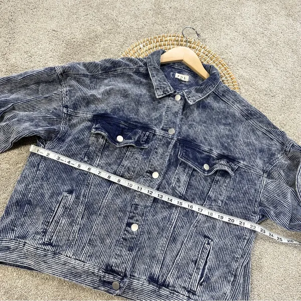POL Women’s Corduroy Denim Button Down Trucker Jacket in Vintage Wash Blue M - Image 16