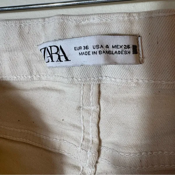ZARA Off-White‎ High Rise Straight Leg Jeans Raw Hem Size 4 - Image 5