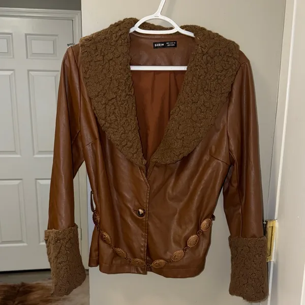 SheIn Faux leather/fur western honey Lainey Wilson/ Ella Langley vibes jacket M - Image 2