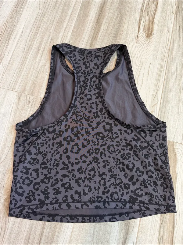 Athleta Cropped Tank Top Cheetah Medium - Image 5