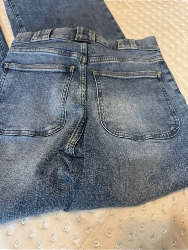 Frame Denim Wide-Leg Jeans in Medium Blue Wash - Image 6