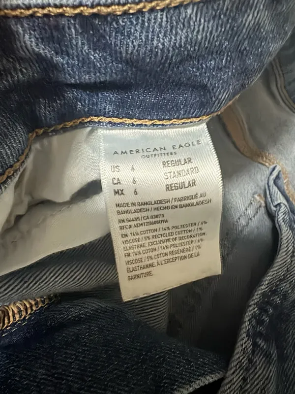 American Eagle Jeans - Image 3