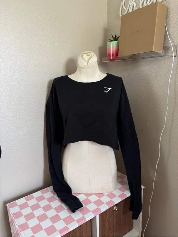 Gymshark Black Cropped Long-Sleeve Workout Top - Image 3