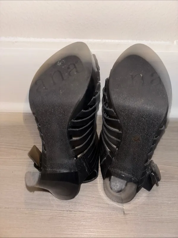 a.n.a black leather wedge open toe heels size 6 - Image 6