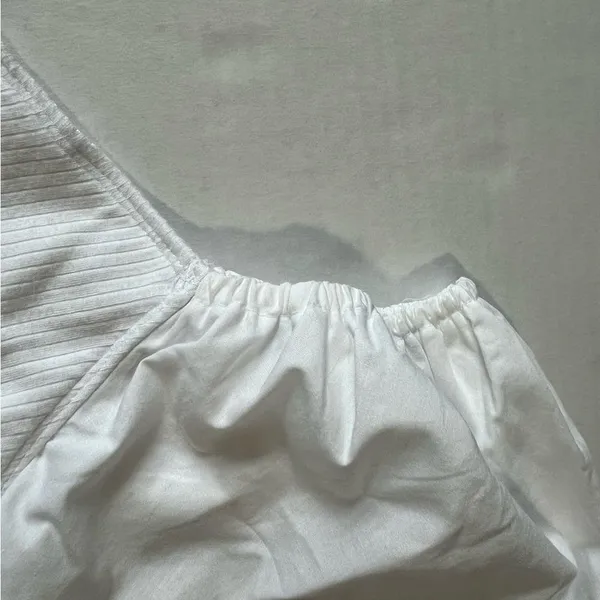 Abercrombie & fitch mixed media poplin puff long sleeve ribbed body crop top - Image 4
