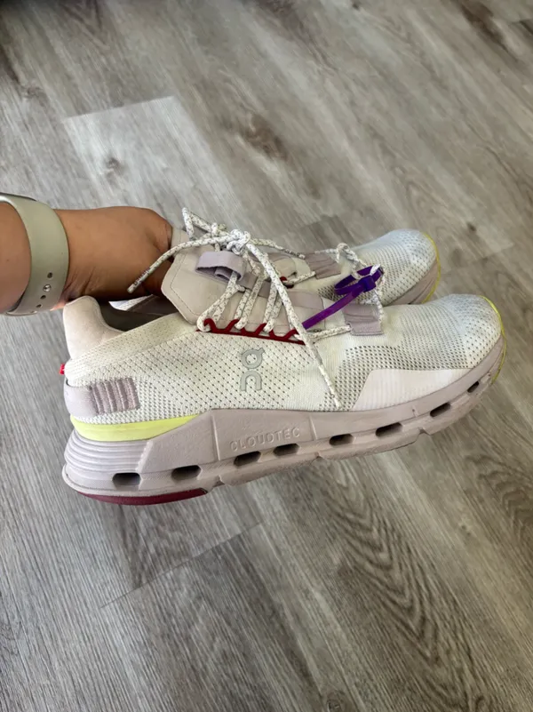 Women’s On Running Cloudnova Sneakers Size 9.5 - Image 4