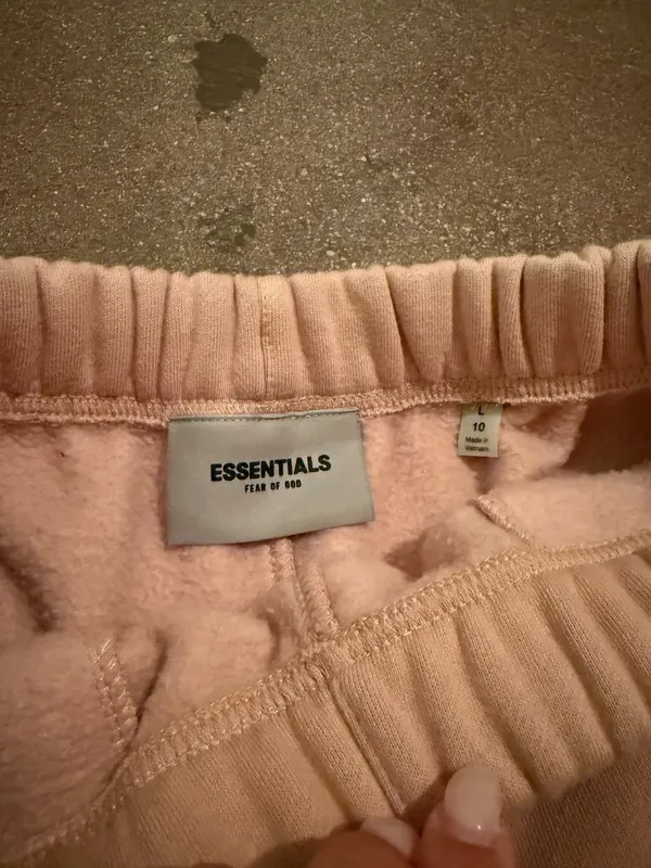 Essentials Fear of God Shorts - Image 4