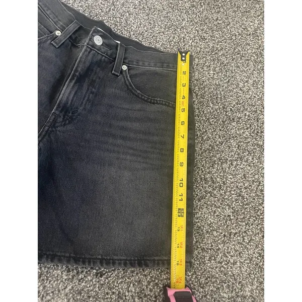 Levi's '94 Black Baggy mid-rise denim Shorts 26 - Image 3