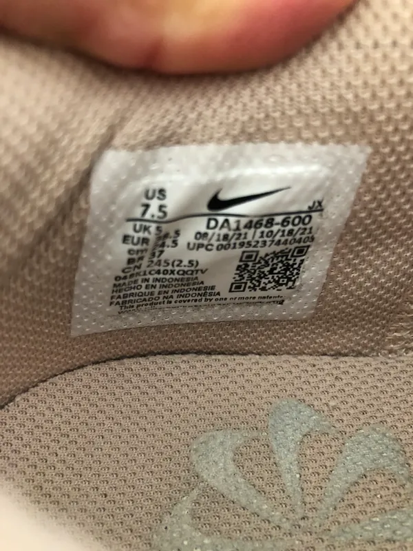 Nike Woman Crater Remixa Size 7.5 - Image 8