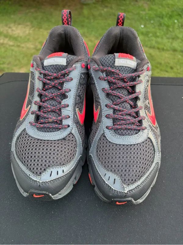 NIKE Trail Ridge Sz 8 Pink Gray Black SNEAKERS SHOES 9.5 hiking travel, athletic - Image 5
