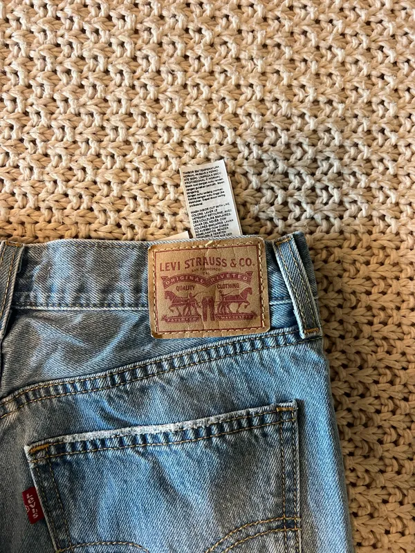 Levi’s Low Pro Straight Jeans Women’s - Image 4