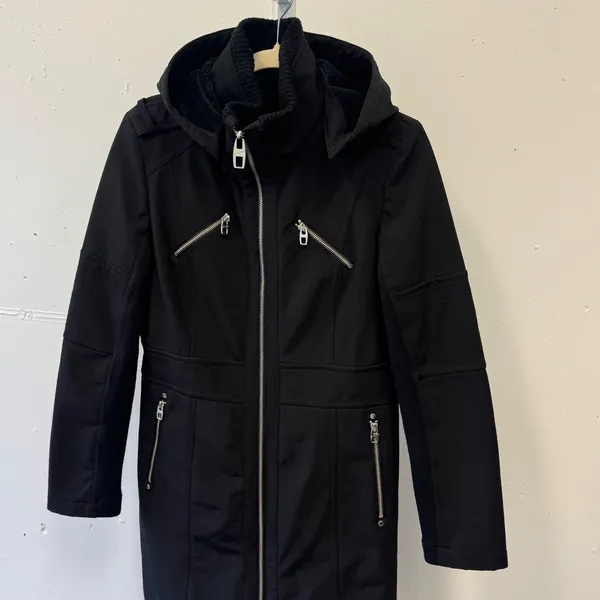2010s M60 Miss Sixty Black Softshell Faux Fur Lined Hooded Parka Jacket Medium - Image 4