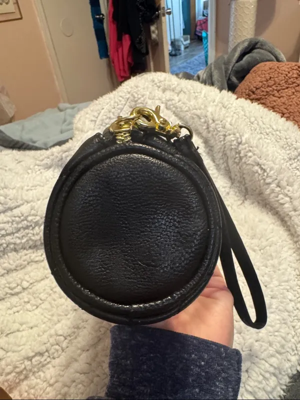 Betsey‎ Johnson Black Quilted Heart Cosmetic Pouch with Wrist Strap - Image 9