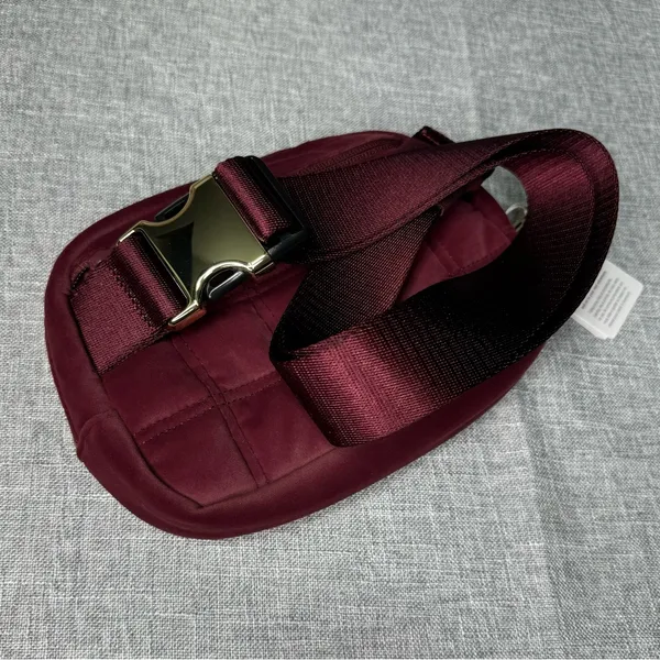 Lululemon Everywhere Belt Bag Quilted Velour Wine Berry Velvet Crossbody Bag NWT - Image 10