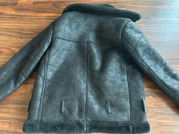 Philomena Petti thick oversized Black jacket with fur lining Size M Very warm Heavy material Great condition - Image 3