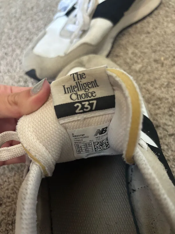 New Balance Men’s Sneakers - Image 2