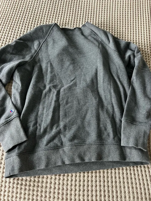 Champion grey Sacred Heart University crewneck sweatshirt #college #sweatshirt - Image 2