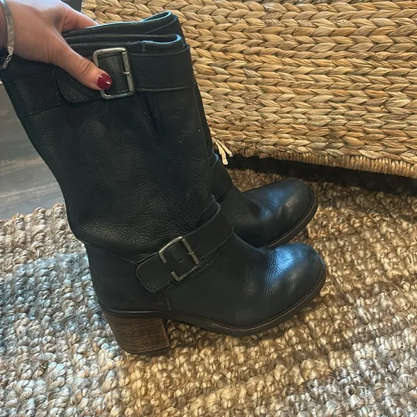 Non Signe Black Leather Buckle Moto Mid Calf Chunky Boots - Image 3