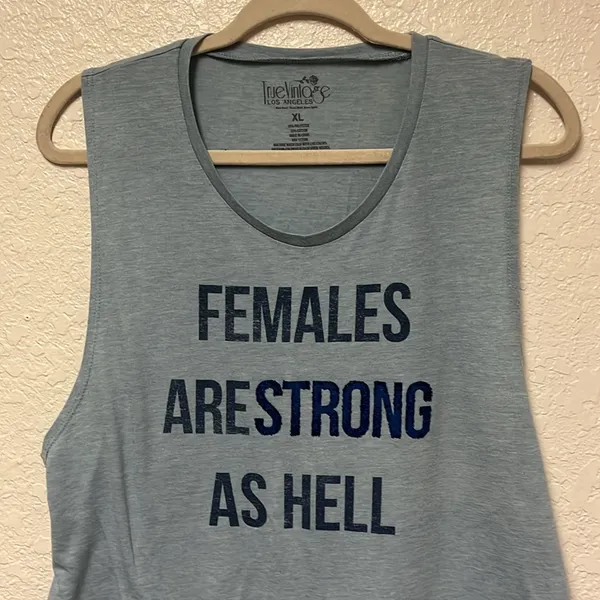 TRUE VINTAGE Females are Strong as Hell Tank Top Size XL - Image 4