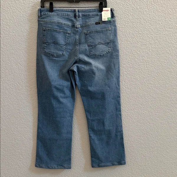 Wrangler High Rise Bootcut Cropped Jeans Blue Denim Size 12 - Image 4