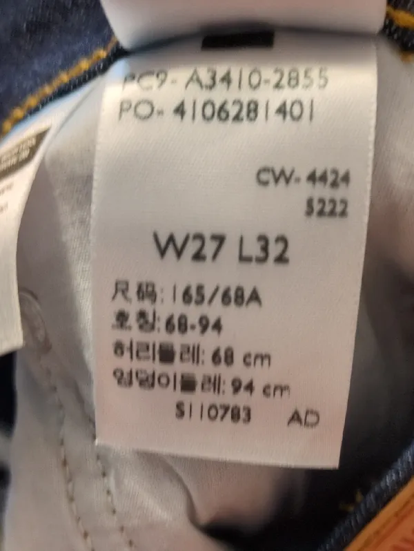 Levi's 726 Flare Jeans Size 27x32 - Image 5