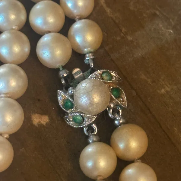 Vintage layered faux pearl necklace - Image 3