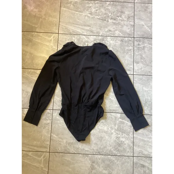 Halara NWOT Black Surplice Wrap Long Sleeve Bodysuit Puff Shoulder Size Medium - Image 6