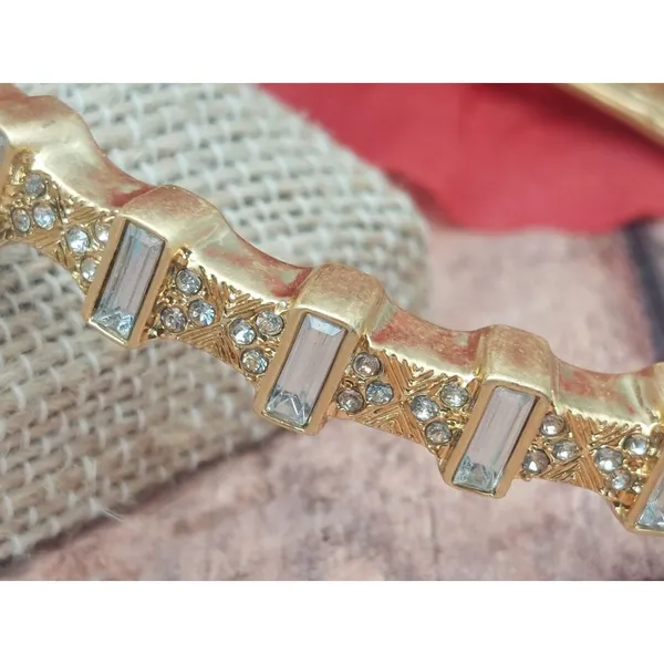 Lia Sophia Gray Enamel Gold Tone Stretchable Bangle Bracelet Baguette Crystals - Image 5