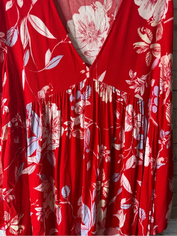 Free people Bella Red Floral V-Neck Babydoll Tunic - Image 3