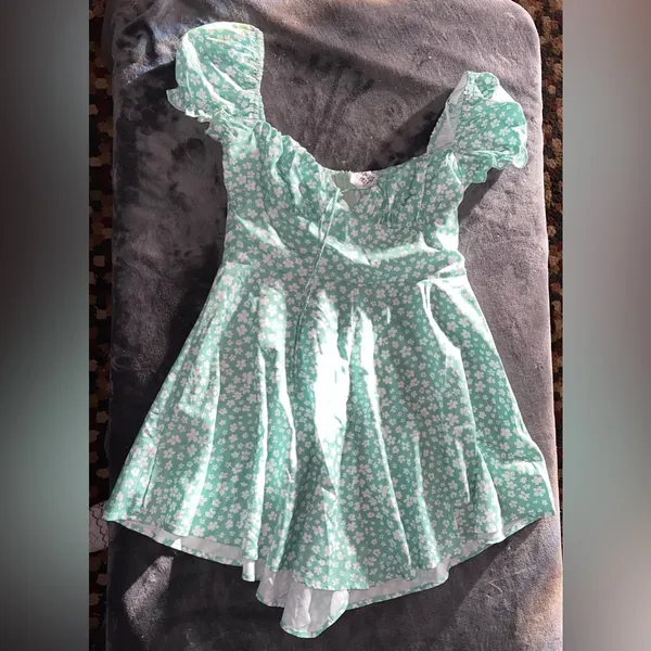 Princess Polly Finley Romper in Green Size 4 - Image 9