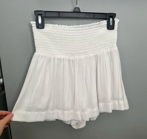 White Flowy Shorts The Pants Store - Image 3