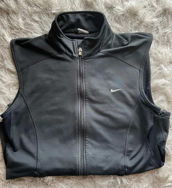 Nike Black  Vest - Image 2