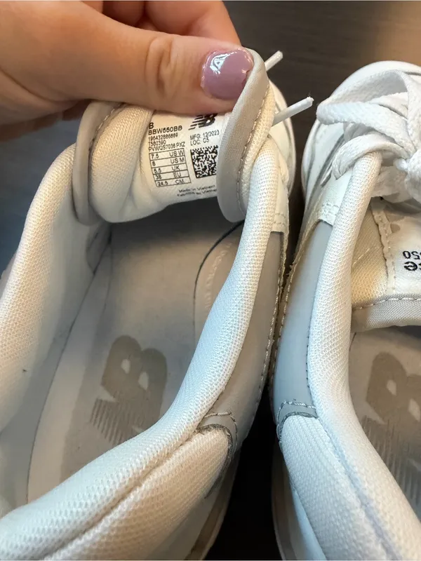 New Balance 550 Women’s 7.5 White Gray Sneakers Leather Retro Basketball - Image 6