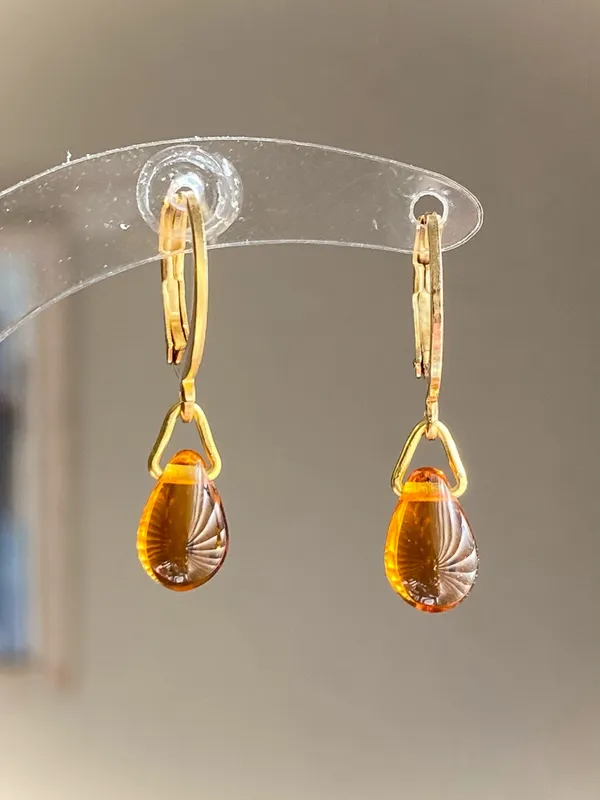 Handmade amber mini teardrop Czech glass simple minimalist earrings💛 - Image 2