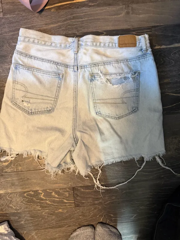 American Eagle Mom Shorts - Image 2