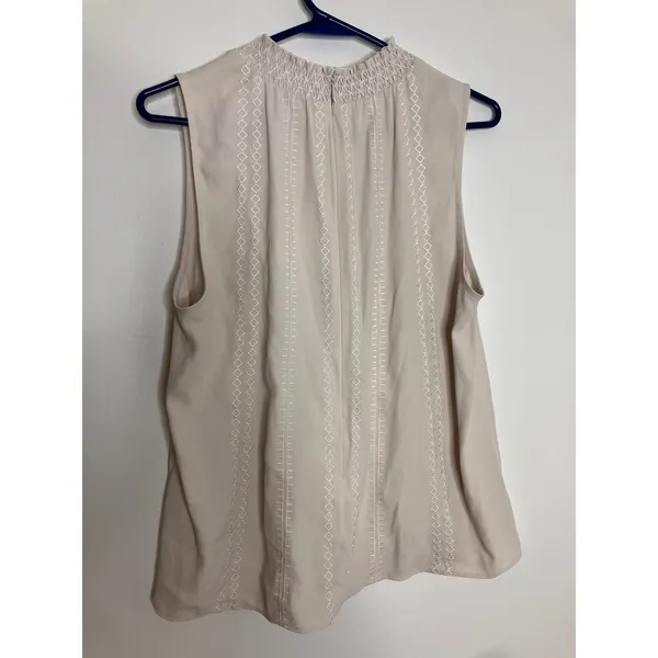 White House Black Market Blouse Womens 10 Beige Excellent Smocked Embroidered - Image 6