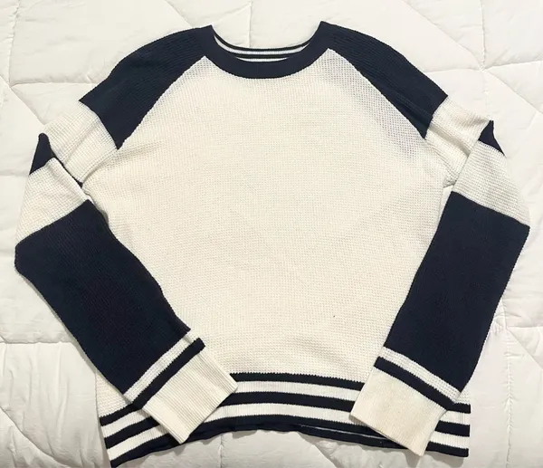 Faherty Waffle Sweater Small - Image 3