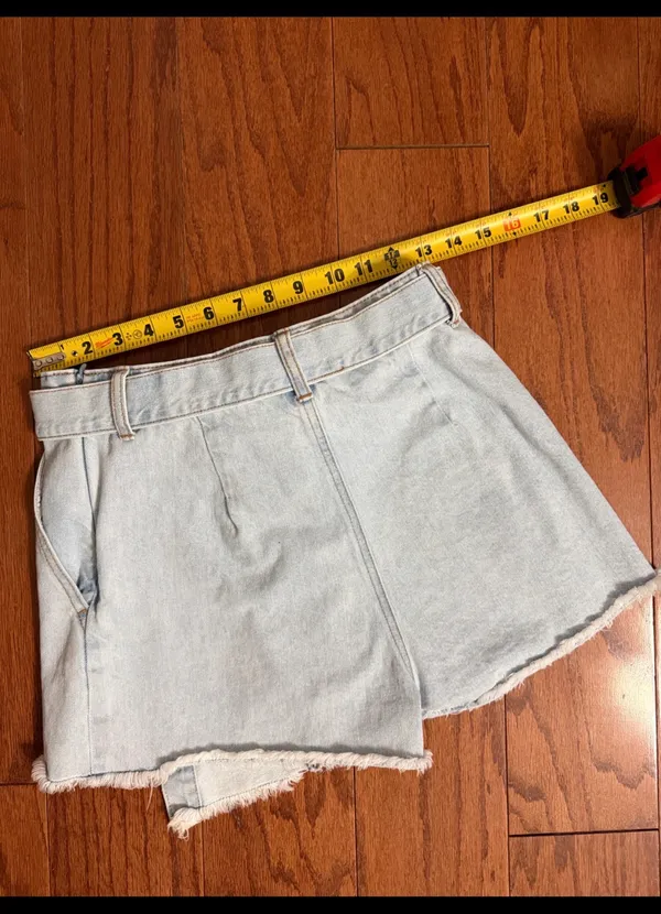 Forever 21 light Denim belted Skort skirt - size Medium. Gently warn & excellent condition. Measurements approximately 13” waste x 15” long. Non smoking home. priced to sell at as is condition. Don’t like my price, make reasonable offer! And thank you for checking my closet. - Image 5