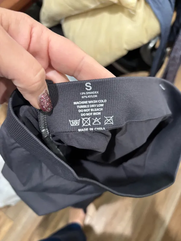 VertVie High Waisted Leggings. Crossover V Waist Butt Lift, Tummy Control, Sz S - Image 4