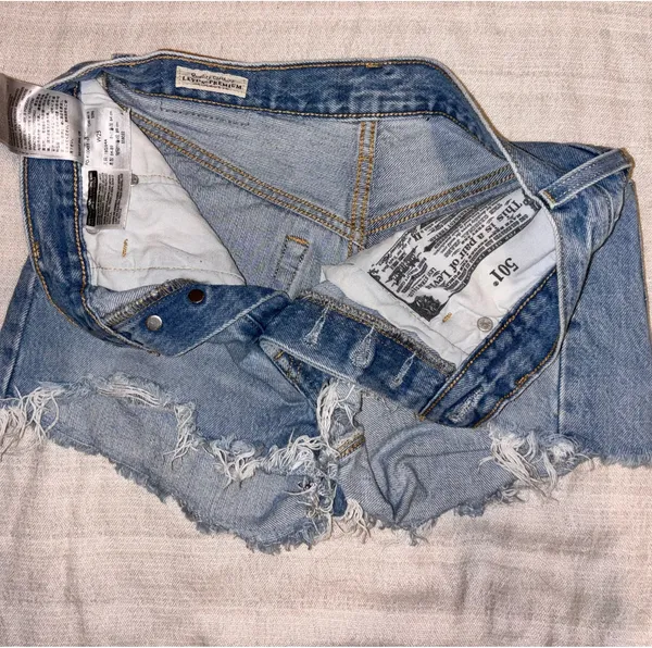 Levi’s 501 Denim Shorts Distressed Women’s 25 - Image 2