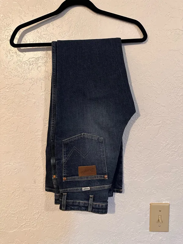 Wrangler Flare Jeans - Image 2